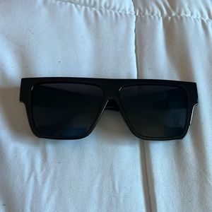 Black glasses